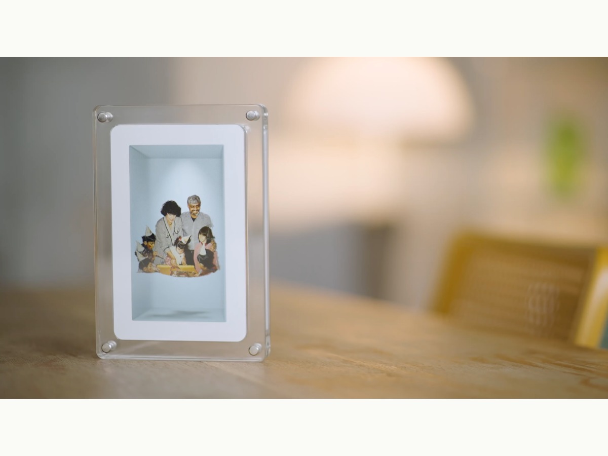 Looking Glass musubi展示家庭立体照片